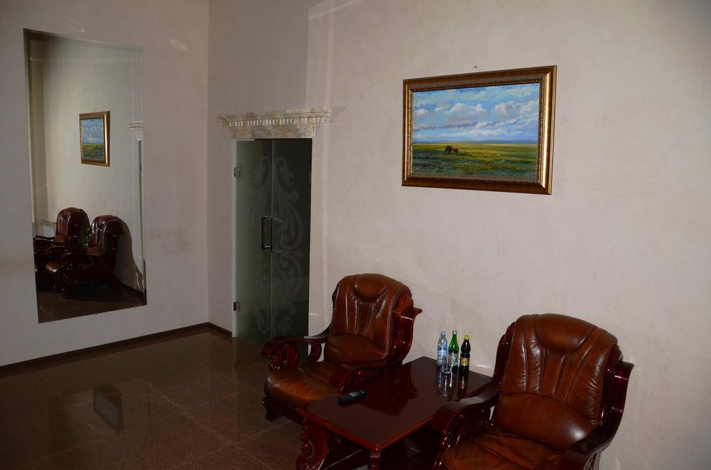Saryarka Hotel Astana Eksteriør bilde