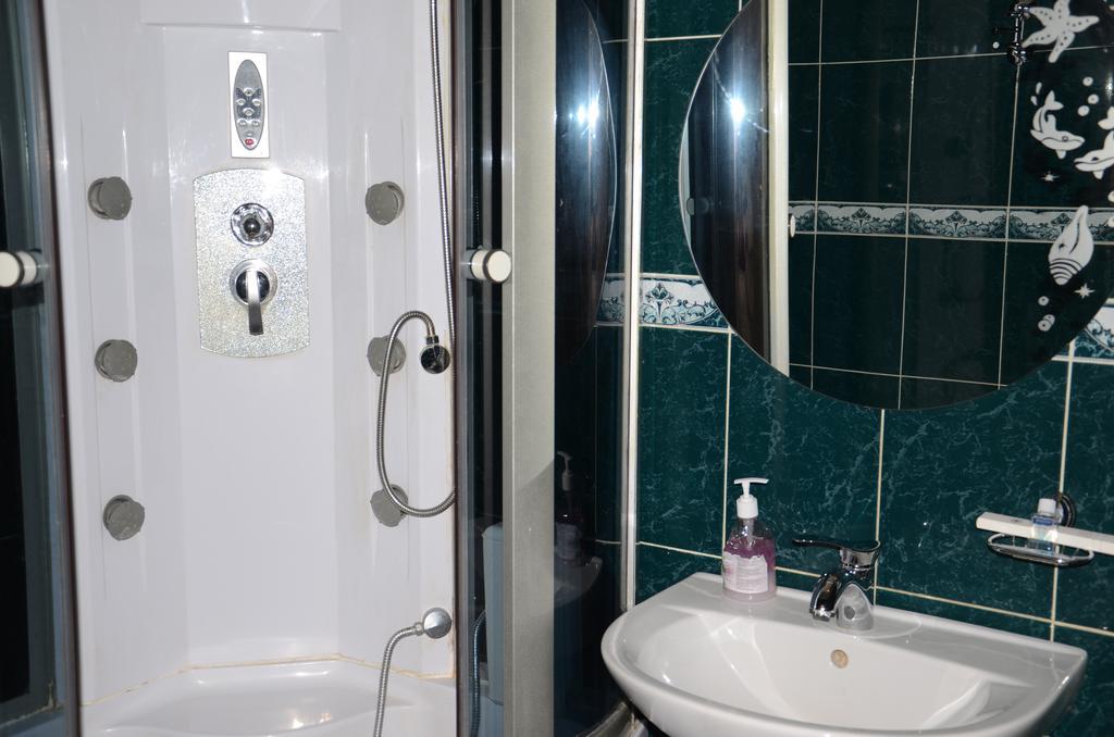 Saryarka Hotel Astana Rom bilde